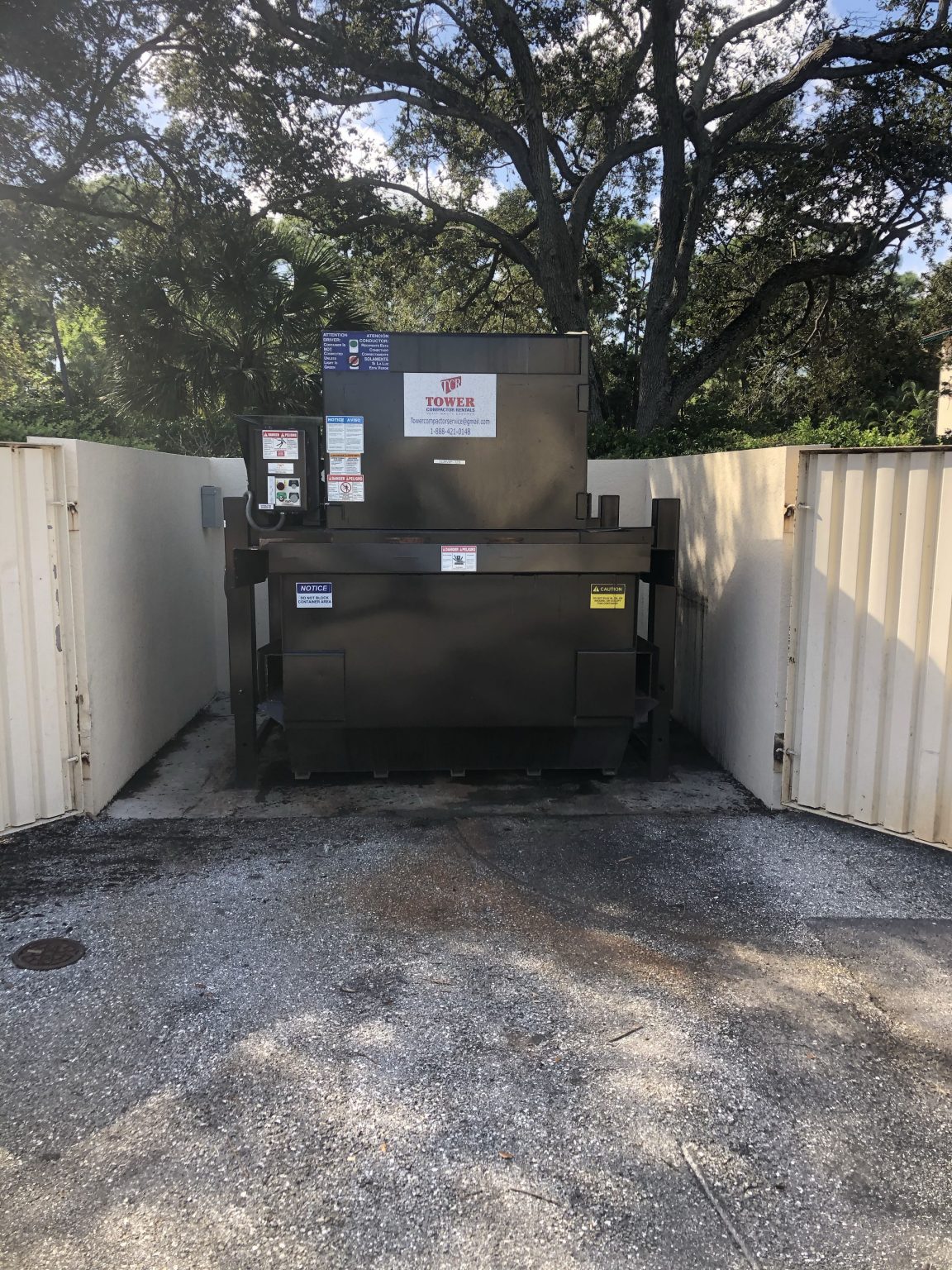 New 6 Yard VIP Installed in Florida Shopping Plaza Waste Compactor